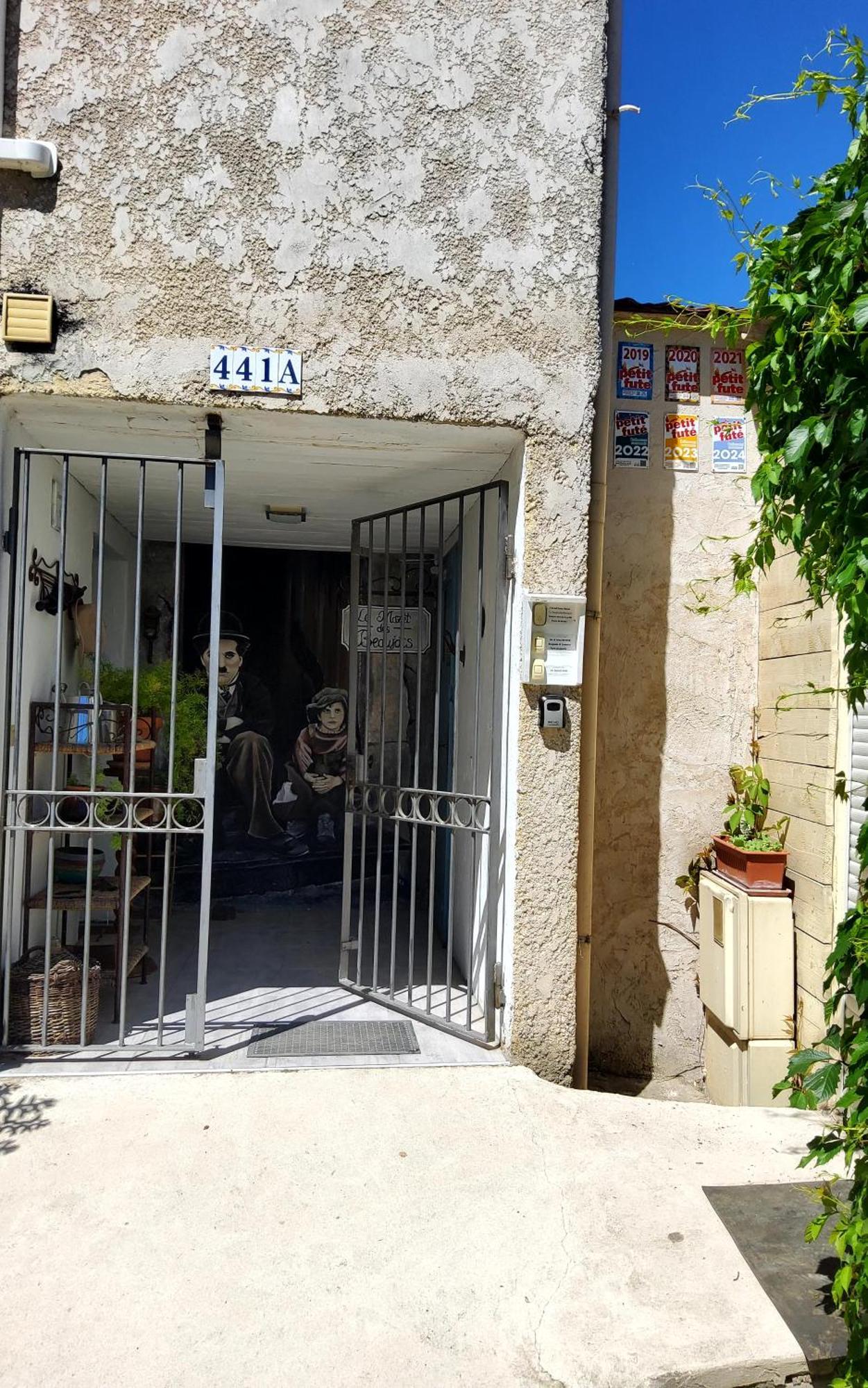 Le Mazet Des Beaujots Hotel Monteux Exterior foto